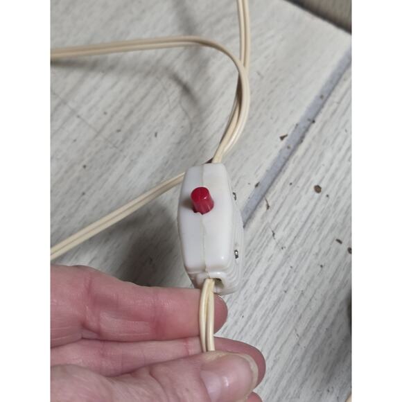 Vtg Blue & White Floral Embossed Virgin Mary Night Light Religious Japan Bible - Picture 8 of 12